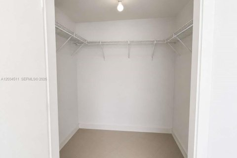 Condo in Miami, Florida, 1 bedroom  № 2087995 - photo 4