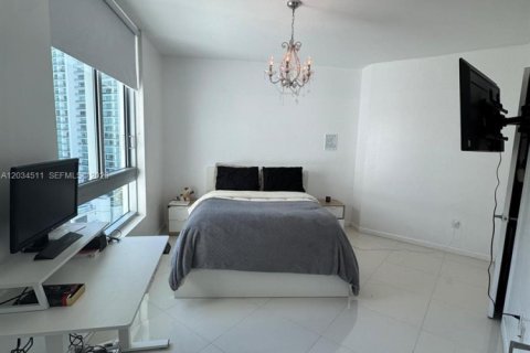 Condo in Miami, Florida, 1 bedroom  № 2087995 - photo 9