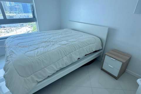 Condo in Miami, Florida, 1 bedroom  № 2087995 - photo 6