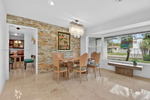 Villa ou maison à vendre à Miami, Floride: 3 chambres, 209.59 m2 № 2059810 - photo 9
