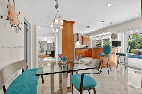 Villa ou maison à vendre à Miami, Floride: 3 chambres, 209.59 m2 № 2059810 - photo 16