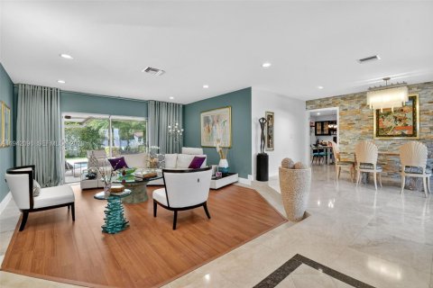Villa ou maison à vendre à Miami, Floride: 3 chambres, 209.59 m2 № 2059810 - photo 6