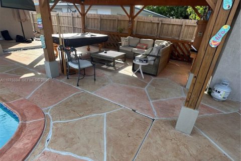 Купить виллу или дом в Помпано-Бич, Флорида 3 спальни, № 2041383 - фото 2