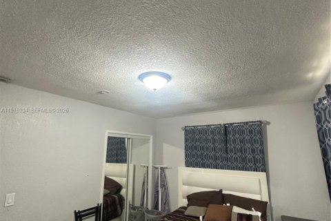 Купить виллу или дом в Помпано-Бич, Флорида 3 спальни, № 2041383 - фото 17