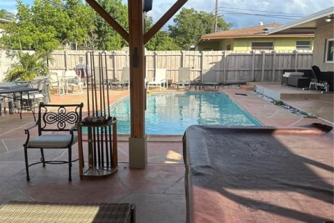 Купить виллу или дом в Помпано-Бич, Флорида 3 спальни, № 2041383 - фото 3