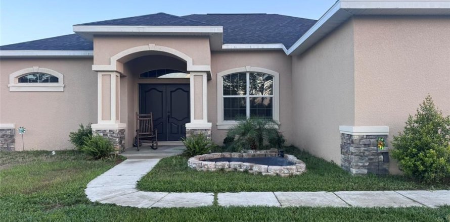 House in Brooksville, Florida 3 bedrooms, 168.9 sq.m. № 1778867