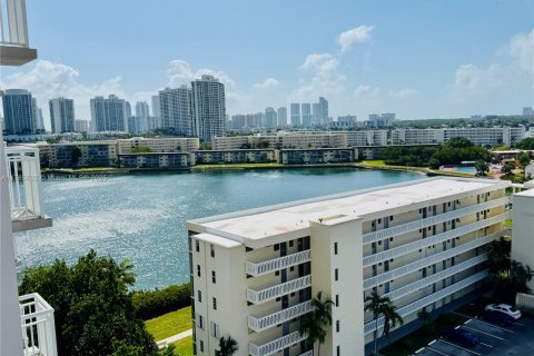 Купить кондоминиум в Авентура, Флорида 2 спальни, 145.39м2, № 1959407 - фото 17