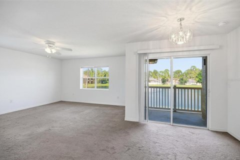 Condo in Bunnell, Florida, 2 bedrooms  № 2157025 - photo 14