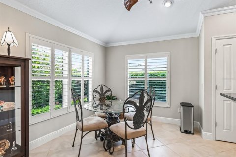Casa en venta en The Villages, Florida, 3 dormitorios, 185.8 m2 № 1759248 - foto 10