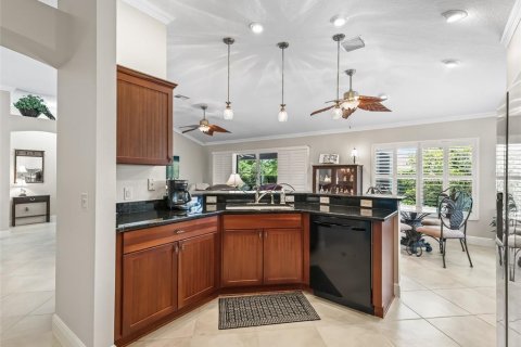 Casa en venta en The Villages, Florida, 3 dormitorios, 185.8 m2 № 1759248 - foto 12