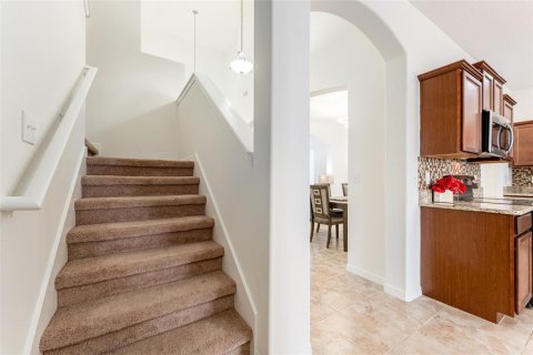 House in Ruskin, Florida 5 bedrooms, 307.32 sq.m. № 1560854 - photo 24