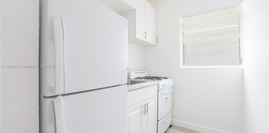 Квартира в Майами-Бич, Флорида 1 спальня № 1949467