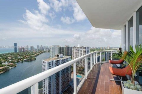 Condo in Aventura, Florida, 5 bedrooms № 2060189 - photo 4