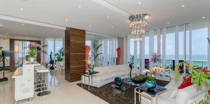 Condo in Aventura, Florida, 5 bedrooms № 2060189