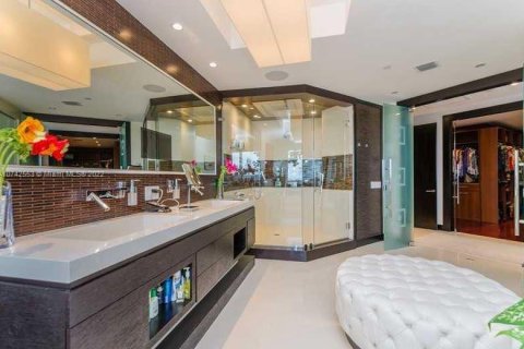 Condo in Aventura, Florida, 5 bedrooms № 2060189 - photo 20