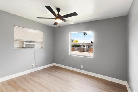 Immobilier commercial à vendre à Fort Lauderdale, Floride: 259.38 m2 № 2184894 - photo 4
