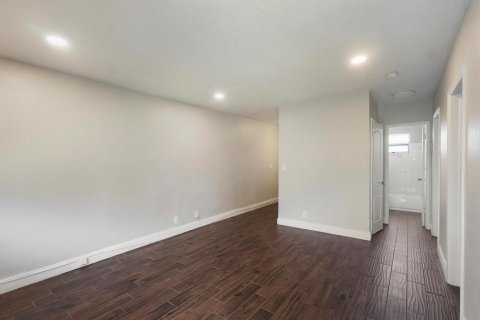 Immobilier commercial à vendre à Fort Lauderdale, Floride: 259.38 m2 № 2184894 - photo 8