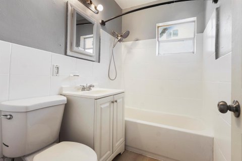 Immobilier commercial à vendre à Fort Lauderdale, Floride: 259.38 m2 № 2184894 - photo 5