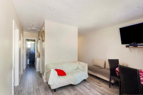 Immobilier commercial à vendre à Fort Lauderdale, Floride: 259.38 m2 № 2184894 - photo 14