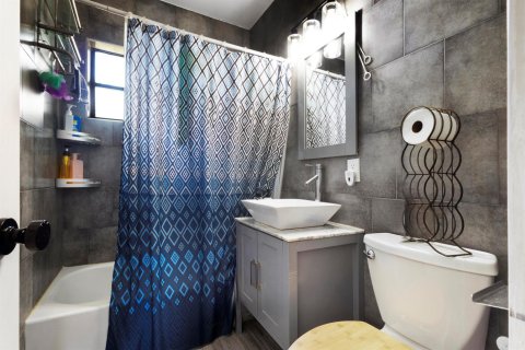 Immobilier commercial à vendre à Fort Lauderdale, Floride: 259.38 m2 № 2184894 - photo 17