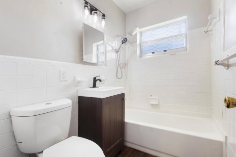 Immobilier commercial à vendre à Fort Lauderdale, Floride: 259.38 m2 № 2184894 - photo 13