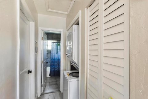 Immobilier commercial à vendre à Fort Lauderdale, Floride: 259.38 m2 № 2184894 - photo 16