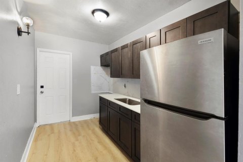 Immobilier commercial à vendre à Fort Lauderdale, Floride: 259.38 m2 № 2184894 - photo 6