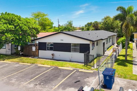 Immobilier commercial à vendre à Fort Lauderdale, Floride: 259.38 m2 № 2184894 - photo 24