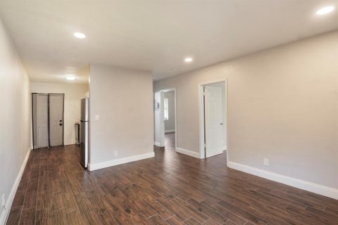 Immobilier commercial à vendre à Fort Lauderdale, Floride: 259.38 m2 № 2184894 - photo 9