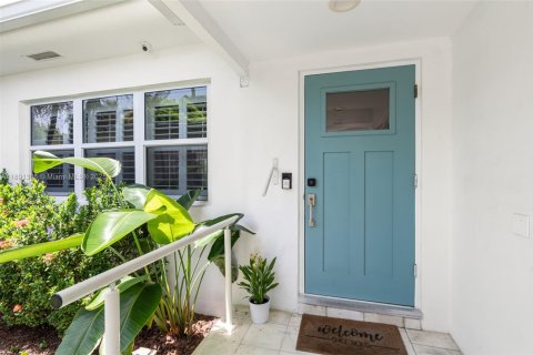 Casa en venta en North Miami, Florida, 2 dormitorios, 173.63 m2 № 1944574 - foto 8