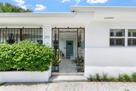 Casa en venta en North Miami, Florida, 2 dormitorios, 173.63 m2 № 1944574 - foto 5