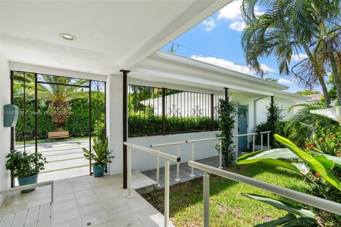 Casa en venta en North Miami, Florida, 2 dormitorios, 173.63 m2 № 1944574 - foto 7