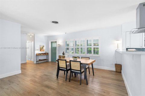 Casa en venta en North Miami, Florida, 2 dormitorios, 173.63 m2 № 1944574 - foto 12