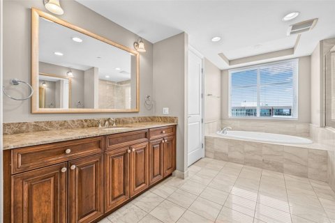 Condominio en alquiler en Saint Petersburg, Florida, 3 dormitorios, 244.7 m2 № 1909104 - foto 26