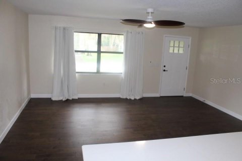 Villa ou maison à vendre à Belleview, Floride: 3 chambres, 147.9 m2 № 2412702 - photo 5