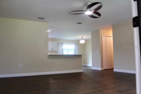 Villa ou maison à vendre à Belleview, Floride: 3 chambres, 147.9 m2 № 2412702 - photo 2
