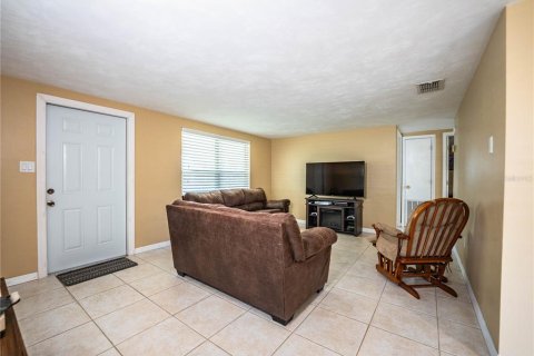 House in Sebring, Florida 2 bedrooms, 95.88 sq.m. № 1904755 - photo 16