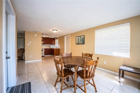 House in Sebring, Florida 2 bedrooms, 95.88 sq.m. № 1904755 - photo 24