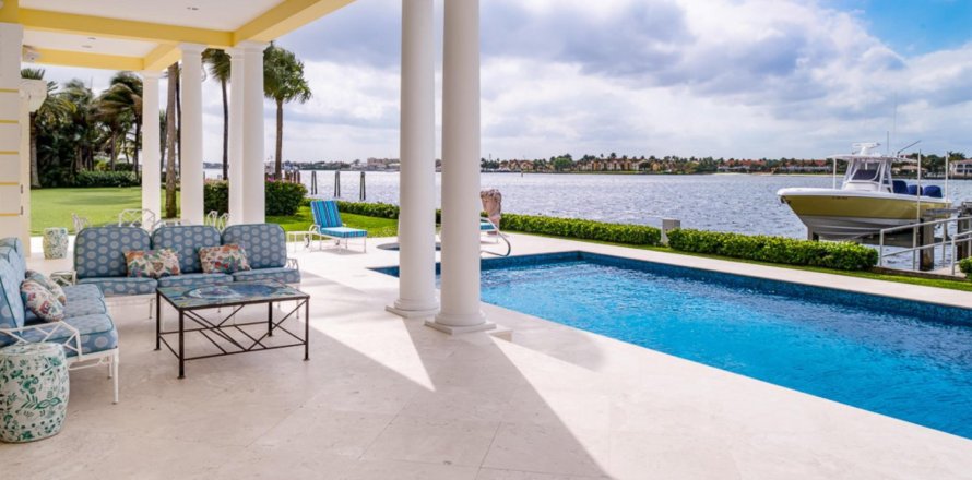 House in Manalapan, Florida 7 bedrooms, 851.08 sq.m. № 1005128
