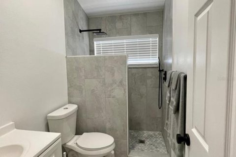 Casa en venta en Kissimmee, Florida, 6 dormitorios, 198.44 m2 № 1789971 - foto 24