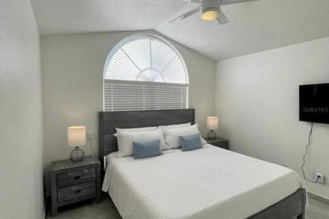 Casa en venta en Kissimmee, Florida, 6 dormitorios, 198.44 m2 № 1789971 - foto 21