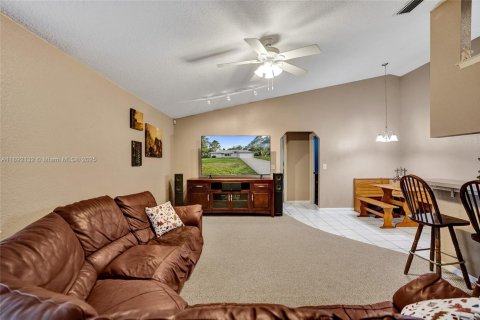 Купить виллу или дом в Локсахатчи-Гроувс, Флорида 4 спальни, 199.28м2, № 1953299 - фото 8