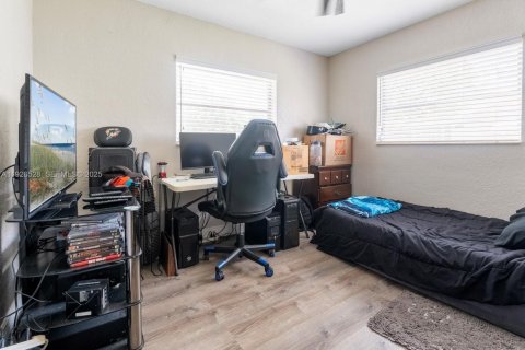 House in Tamarac, Florida 2 bedrooms, 80.27 sq.m. № 2039257 - photo 8