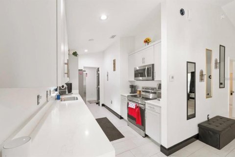 Villa ou maison à louer à Summerfield, Floride: 3 chambres, 105.91 m2 № 2380983 - photo 5