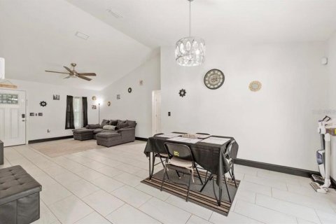 Villa ou maison à louer à Summerfield, Floride: 3 chambres, 105.91 m2 № 2380983 - photo 4