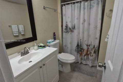 Condominio en venta en Deerfield Beach, Florida, 2 dormitorios, 87.05 m2 № 2034361 - foto 11
