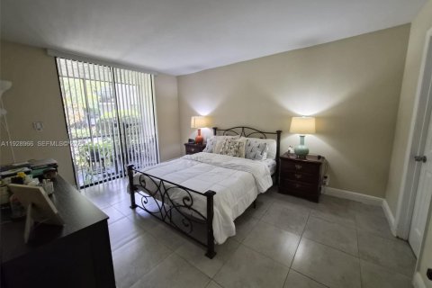 Condominio en venta en Deerfield Beach, Florida, 2 dormitorios, 87.05 m2 № 2034361 - foto 10