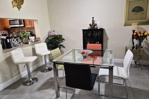 Condominio en venta en Deerfield Beach, Florida, 2 dormitorios, 87.05 m2 № 2034361 - foto 4