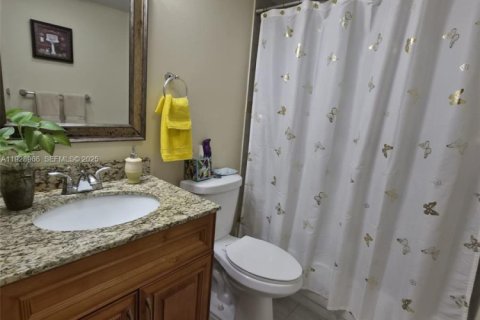 Condominio en venta en Deerfield Beach, Florida, 2 dormitorios, 87.05 m2 № 2034361 - foto 9