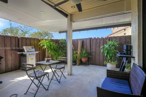 Купить виллу или дом в Хайалиа, Флорида 3 спальни, 103.59м2, № 2032067 - фото 12